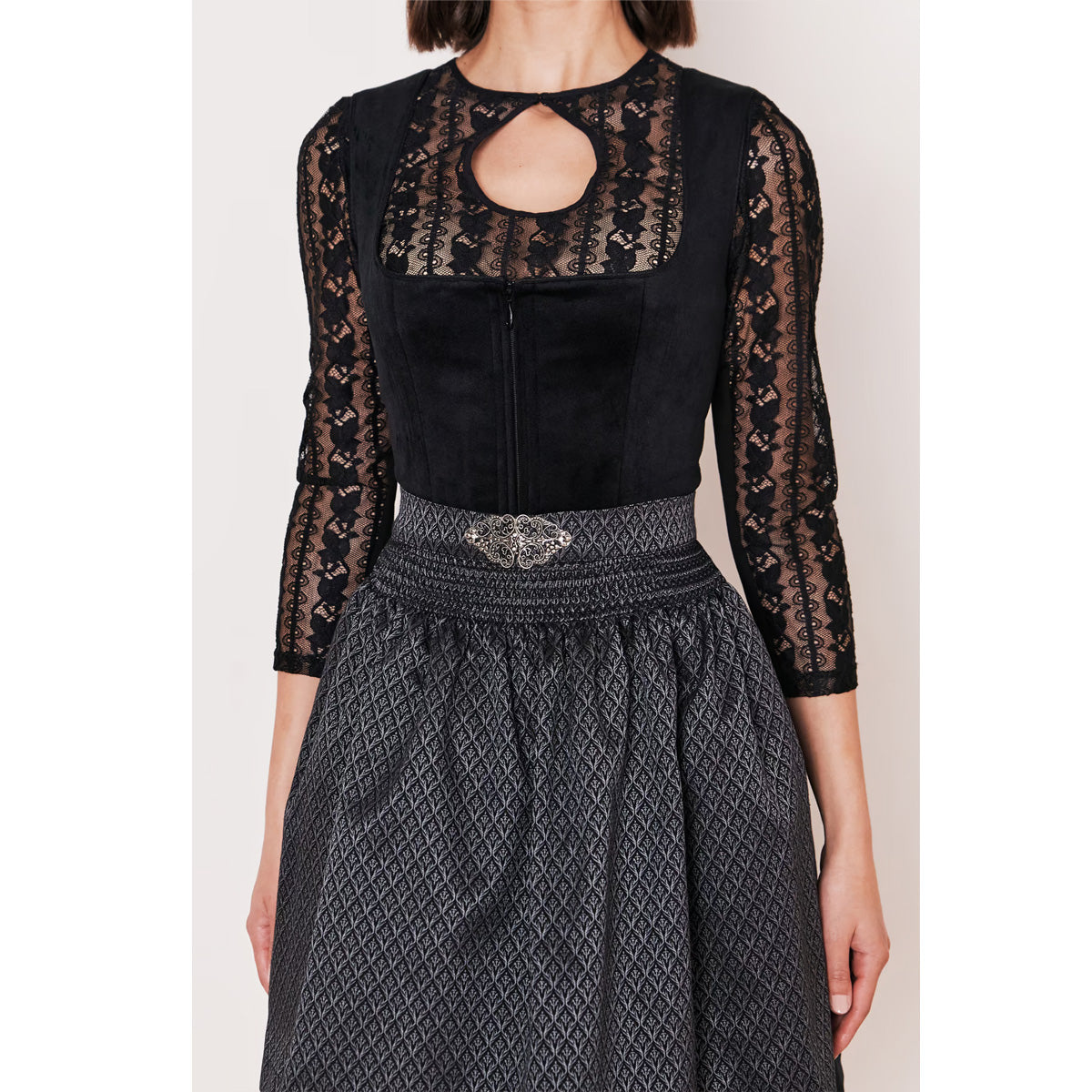 Krüger Dirndl Alisha Schwarz Samt 60cm - Datschi Trachten