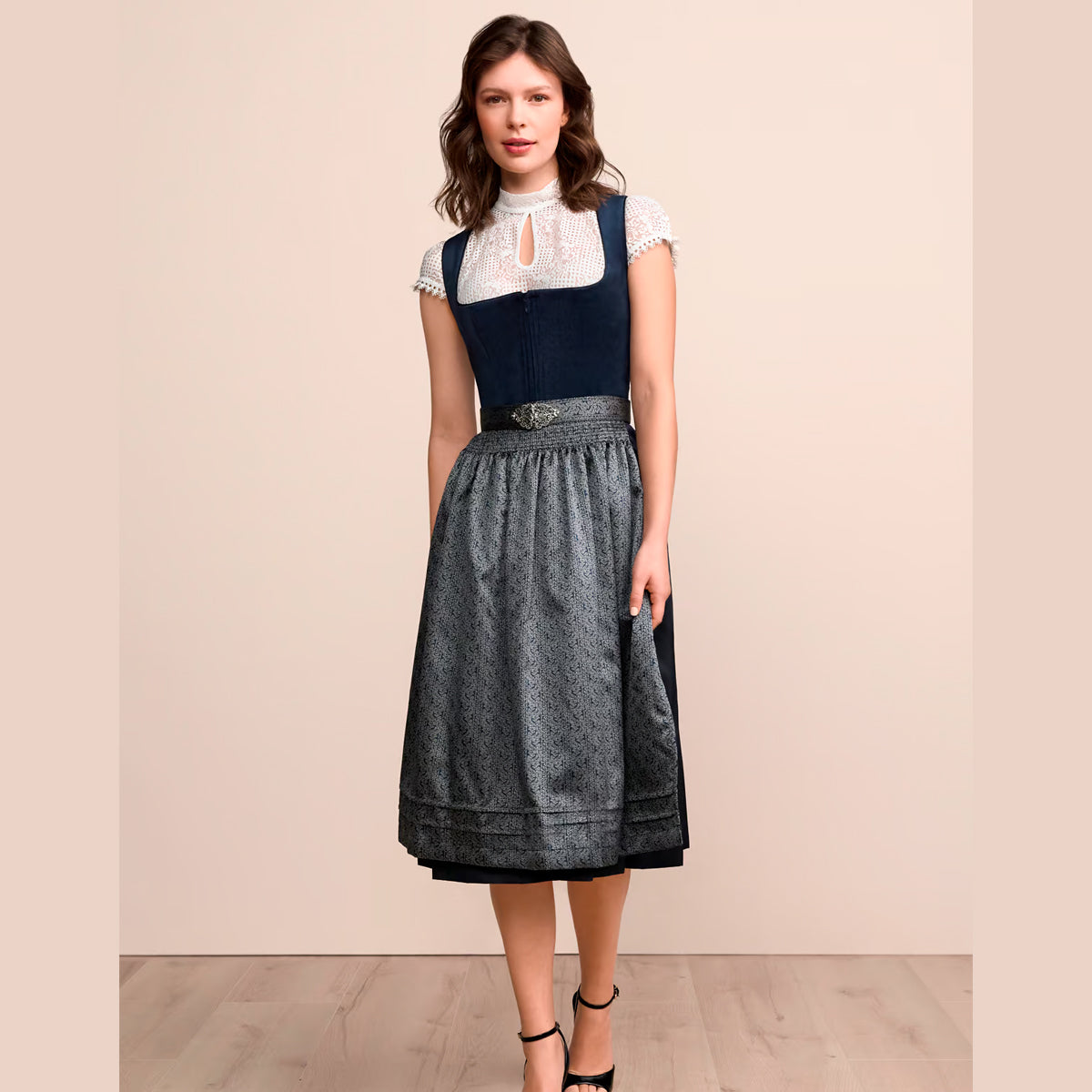 Krüger Dirndl Aurela Dunkelblau Samt Reißverschluss 70cm - Datschi Trachten