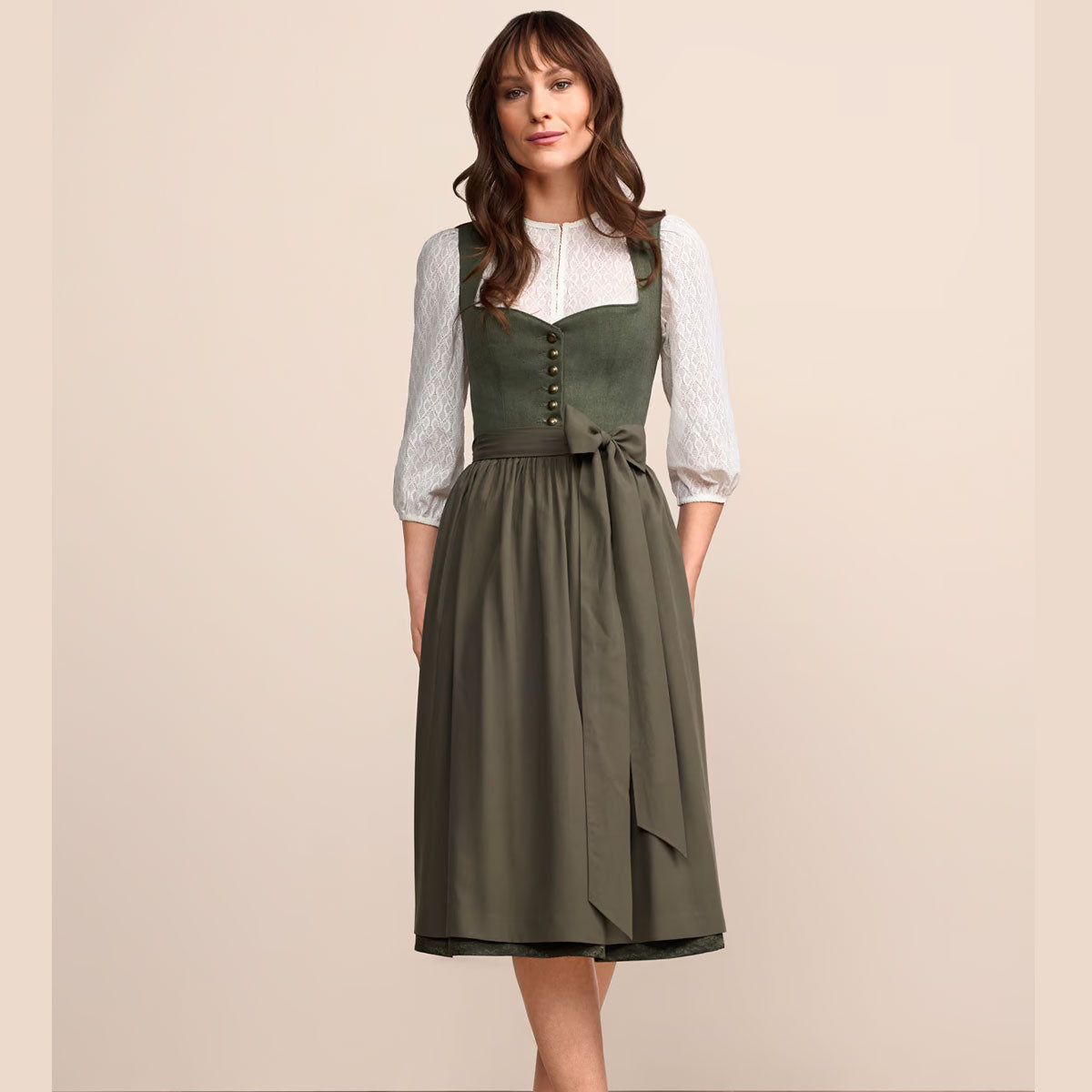 Krüger Dirndl Ileyna Grün Herzausschnitt 70cm - Datschi Trachten