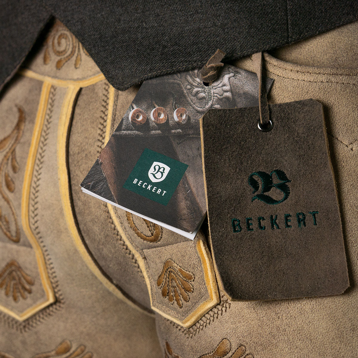 Beckert Hirsch Lederhose Metternich Manufaktur Esche Braun - Datschi Trachten
