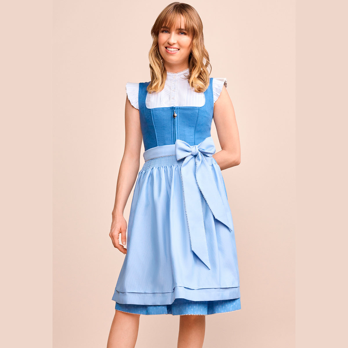 Krüger Dirndl Dorette Hellblau Samtdirndl 60cm Balkonausschnitt mit Reißverschluss und Schleife Farbe: Blau,  Hellblau