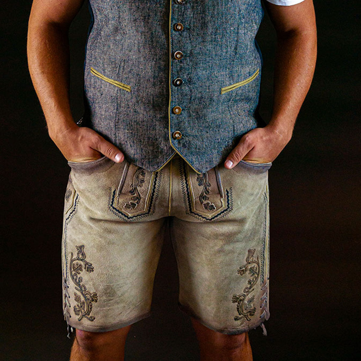 Traditionelle helle Lederhose Hartl von Datschi Trachten