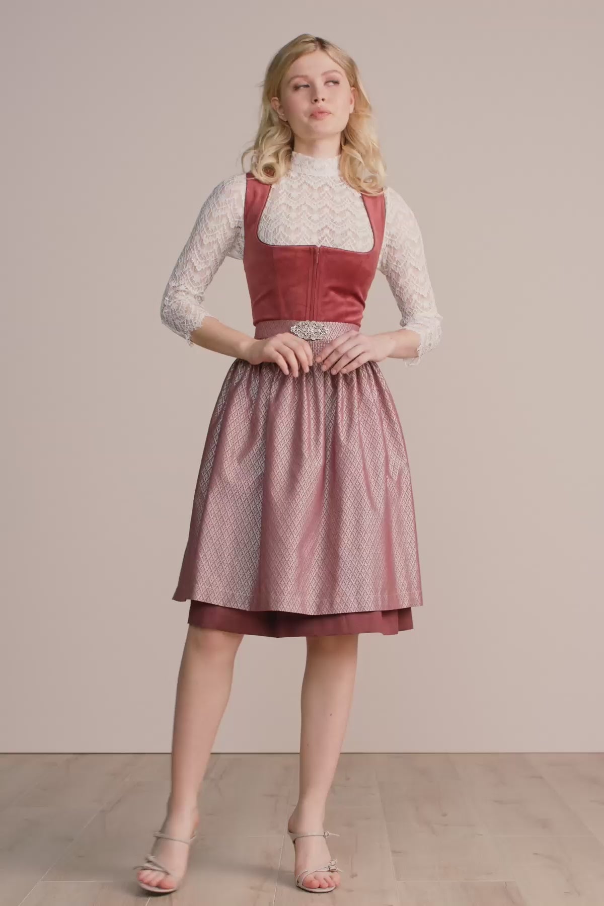 Krüger Dirndl Alisha Rost Rosa 60cm Video